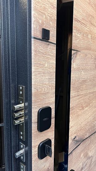 Входная дверь  